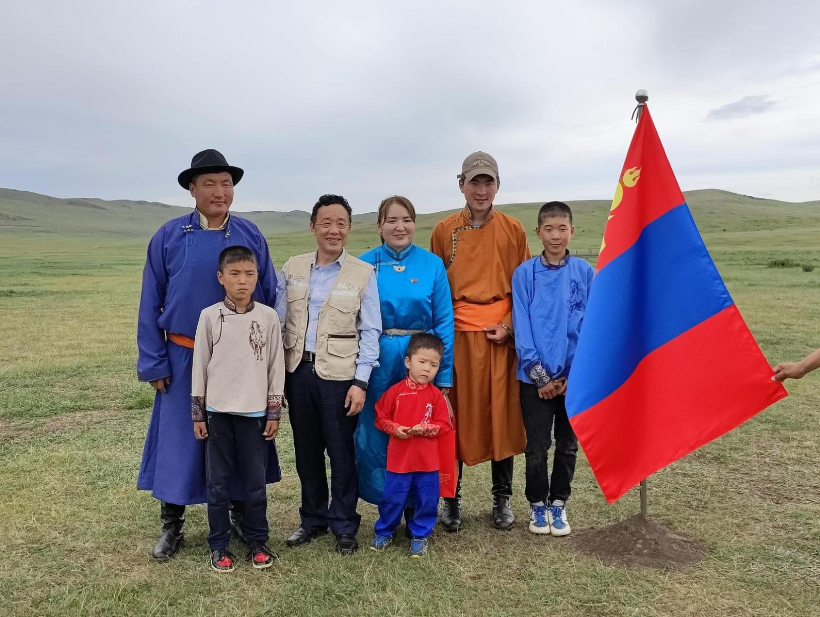 FAO Director-General, QU Dongyu  (Third from Left) with the traditional nomad family at Herder Household in the outskirt of  Ulaanbaatar, Mongolia.